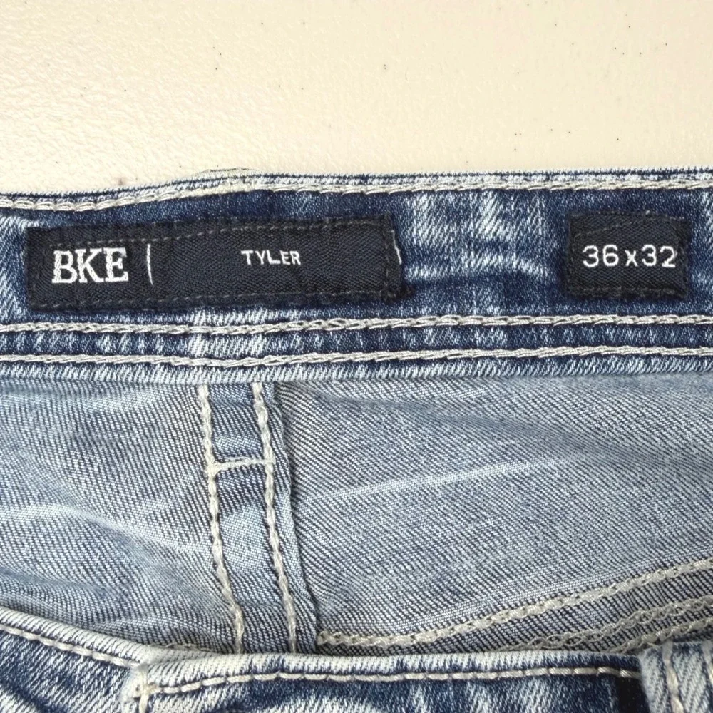 BKE Tyler Straight Leg Jeans Light Wash Mens 36x32 Blue‎ Denim